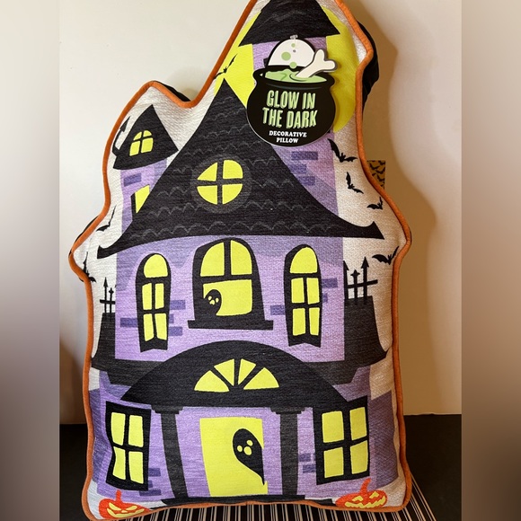 Tall Halloween Glow in the Dark Haunted House Pillow Cushion Ghosts Bats Windows - Picture 13 of 15